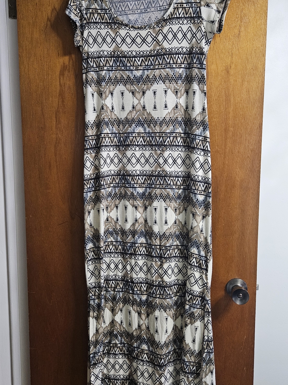 Bobbie Brooks Cream and Black Geometric Dress